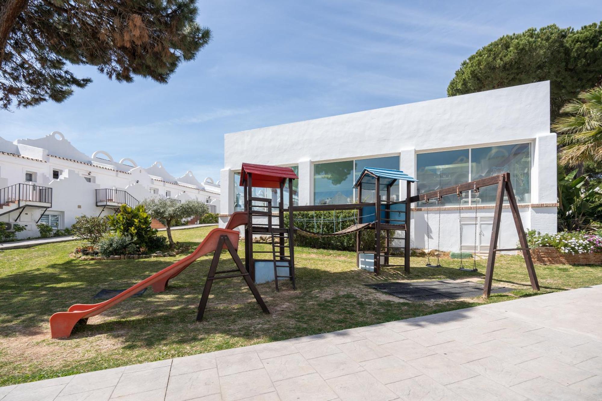Casa Hibiscus Marbellaヴィラ エクステリア 写真